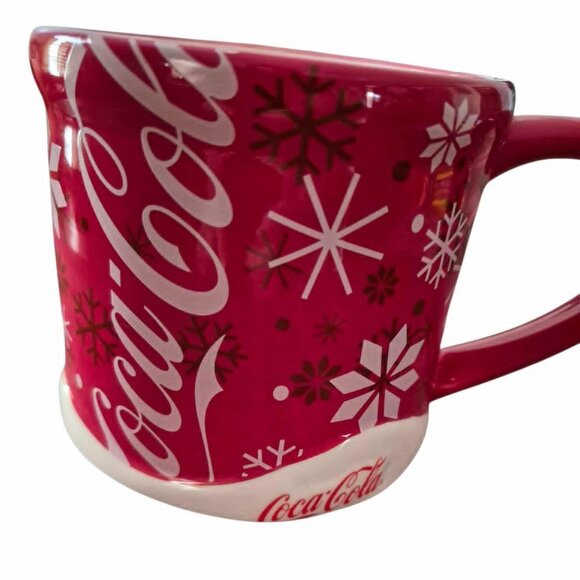 Vintage Coca Cola Christmas Winter Large coffee 20 Oz. Mugs. Set of two. - Picture 4 of 8